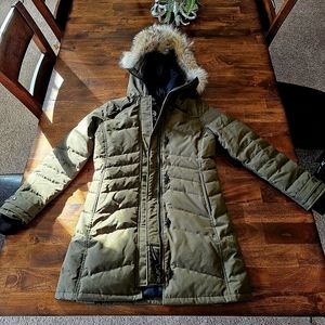 NWT LORETTA PARKA MEDIUM